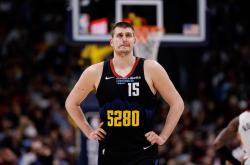 雷竞技:猛龙队签约澳大利亚球员鹈鹕队争抢下赛季MVP