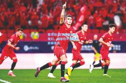 雷竞技:冠军榜首风云变幻，谁能在中超赛场脱颖而出